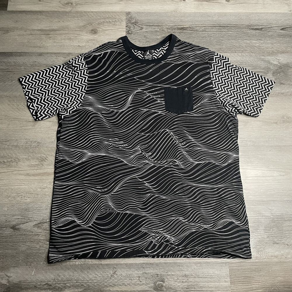 Jordan Mens XXL Shirt Black Wave Print Chevron Sleeve Pocket Tee